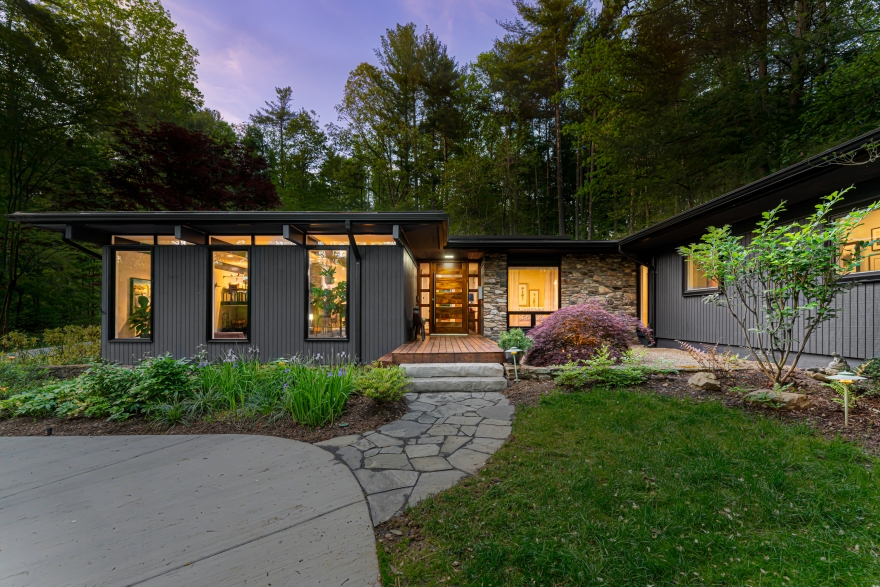 Architectural Marvel in Biltmore Forest Enters Market for $4 Million