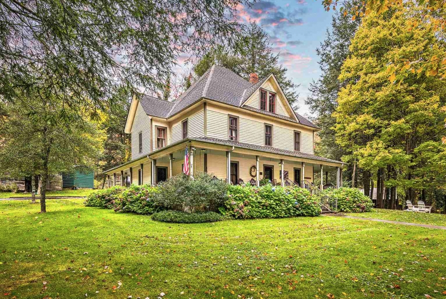 Historic Buck House Inn Enters Market for $1.825 Million