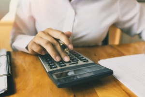 What’s the Difference Between a Mortgage Lender and Servicer?