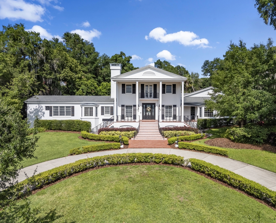 New Orleans-Style Lakefront Estate Enters Market