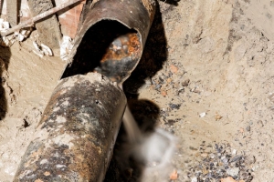 Broken Sewer Lines in Canadian Homes: Causes, Risks, and Repair Decisions