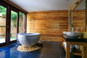 5 Nature-Themed Bathroom Makeovers to Attract Buyers