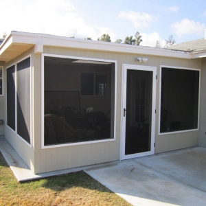 How Security Screens Secure Your Home from Break Ins