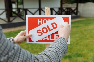 Mold Inspections in Deltona, FL: A Crucial Step Before Buying or Selling a Home