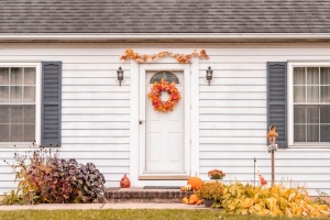 How To Decorate Your House For Fall If You're Looking to Sell