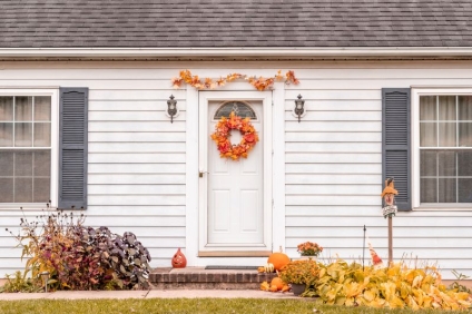 How To Decorate Your House For Fall If You're Looking to Sell