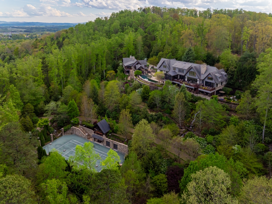 Unparalleled Mountain Serenity: Deerhaven Gardens Now Available for $24 Million