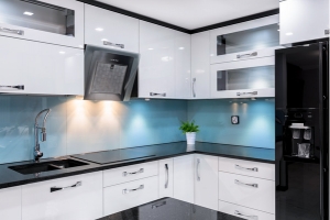 Kitchen Companies that Do High Gloss