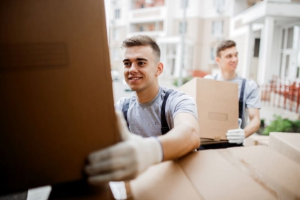 How to Know If You Need Professional Movers for Your Next Home Move