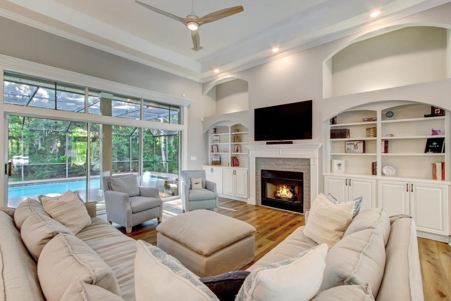 Open Floorplan with 5 bedrooms 4 bathrooms and pool