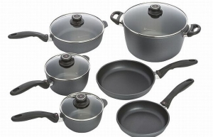 Holiday Splurges And Saves To Make Hosting Easier