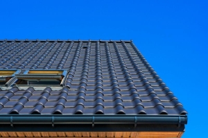Does a Black Roof Make Your House Hotter? What Homeowners Need to Know