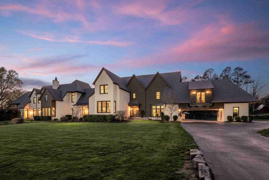 One-of-a-kind Davidson Estate Enters Market for $5,000,000