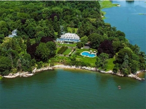 Benefits of having a property in the lake area