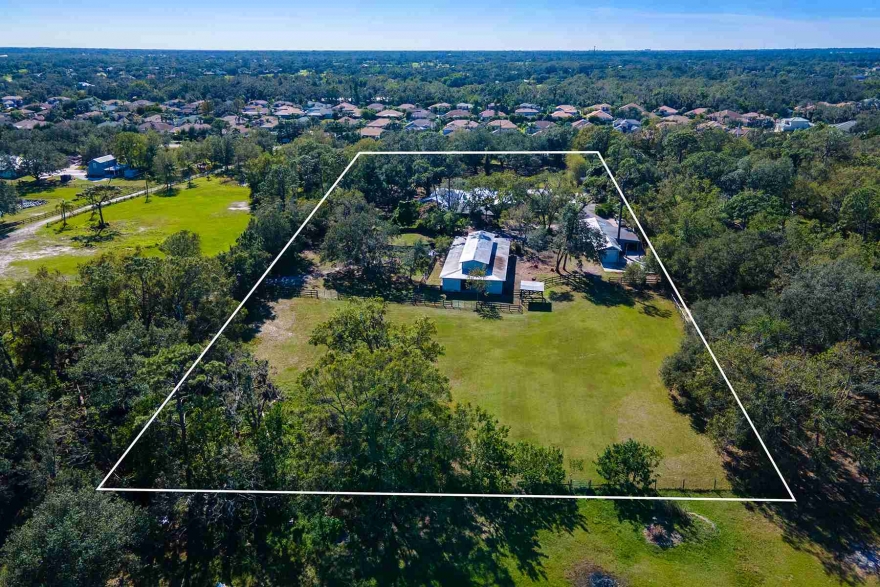 Tranquil 5-Acre Equestrian Estate Enters Market For $2.499 Million
