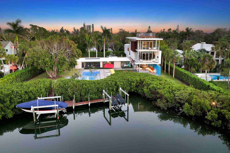 Modernist Masterpiece Designed By Guy Peterson Enters Market For $8.5 Million